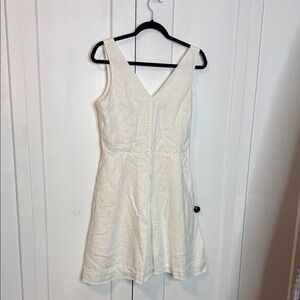 GAP  - 10 - White V-Neck Mini Linen Dress - fit & flare